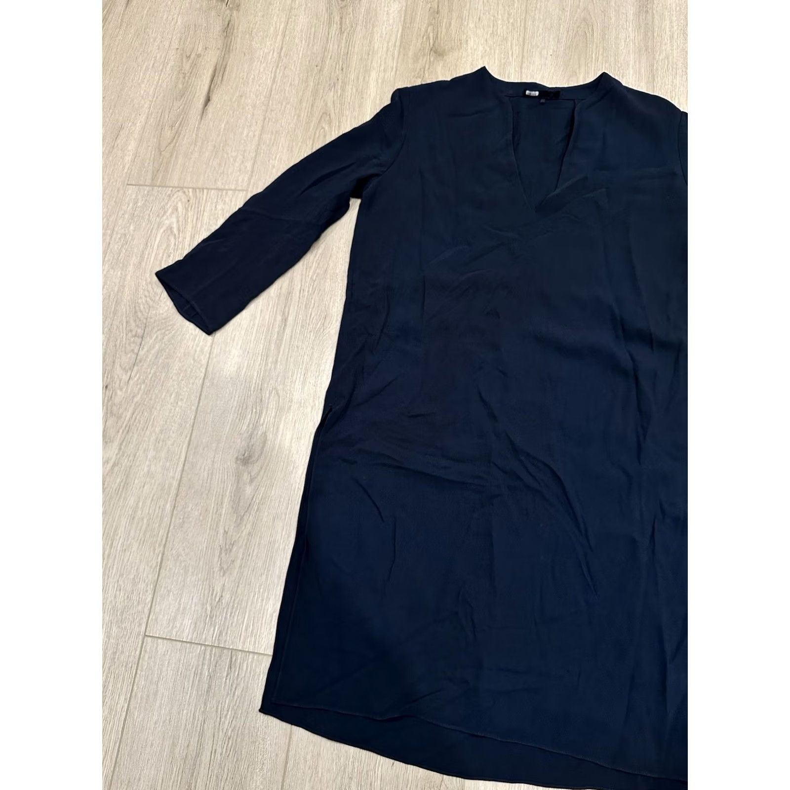 The Row THE ROW Blouse Tunic Shirt XS Navy Short Sleeve V-Neck Crepe De Chine Casual Ladies Womens Size XS / US 0-2 / IT 36-38 - 4 Thumbnail