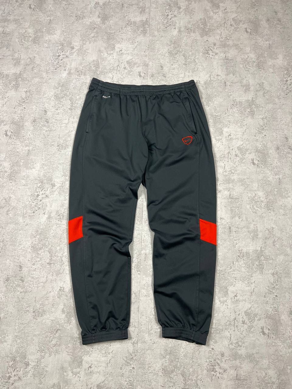 Nike Vintage Nike Y2K Track Suit Size US XL / EU 56 / 4 - 12 Thumbnail