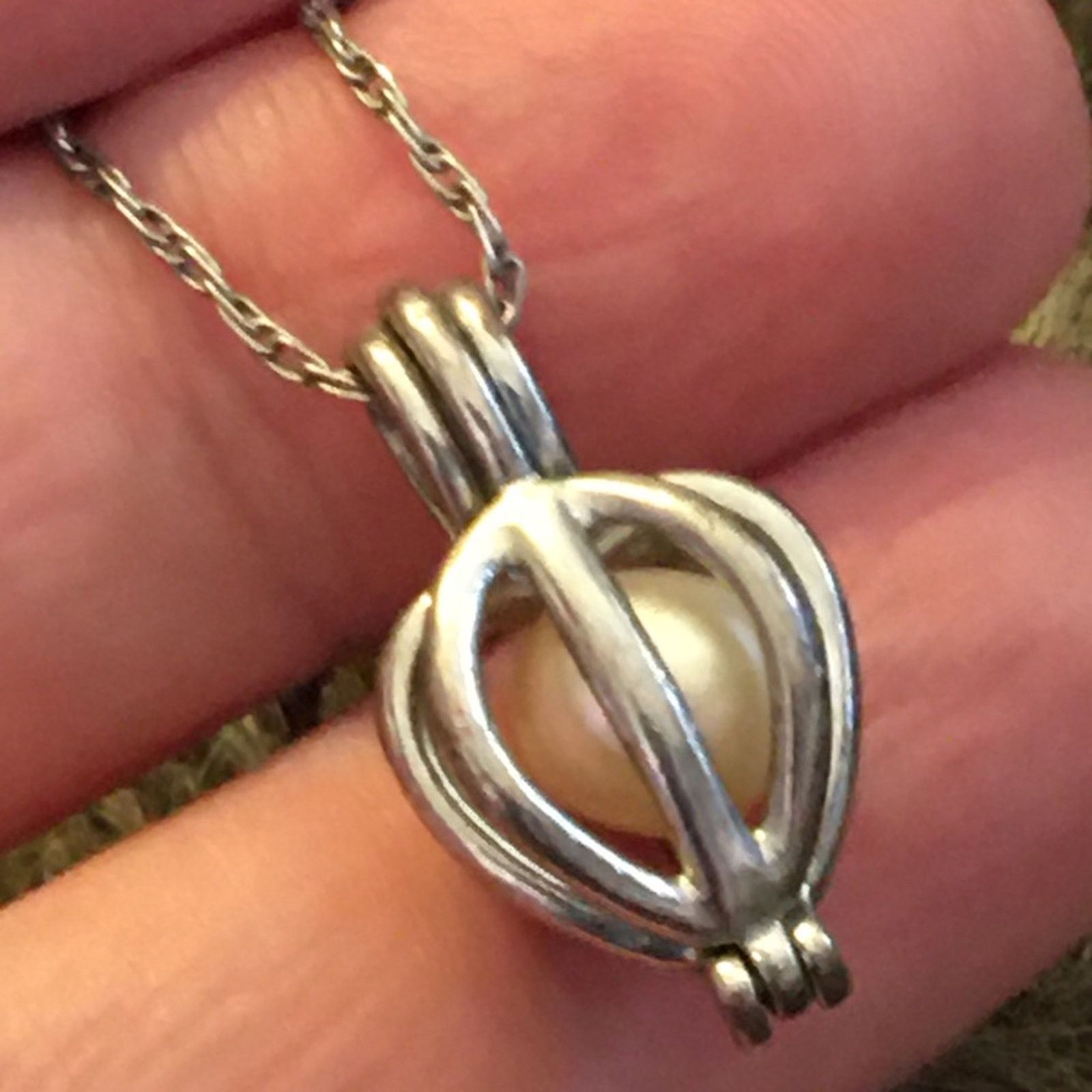 Vintage Vintage silver plated cage pendant & pearl w/chain Size ONE SIZE - 10 Thumbnail