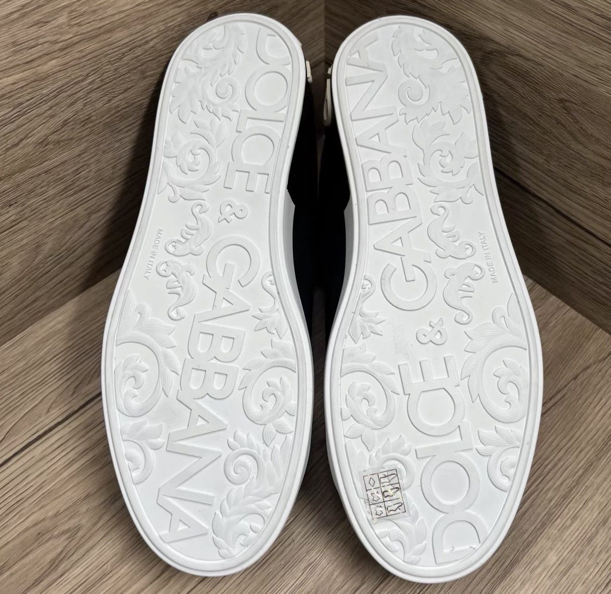 Dolce & Gabbana Dolce & Gabbana Black White Silver-Tail Sneakers J41 Size US 9.5 / EU 42-43 - 6 Thumbnail