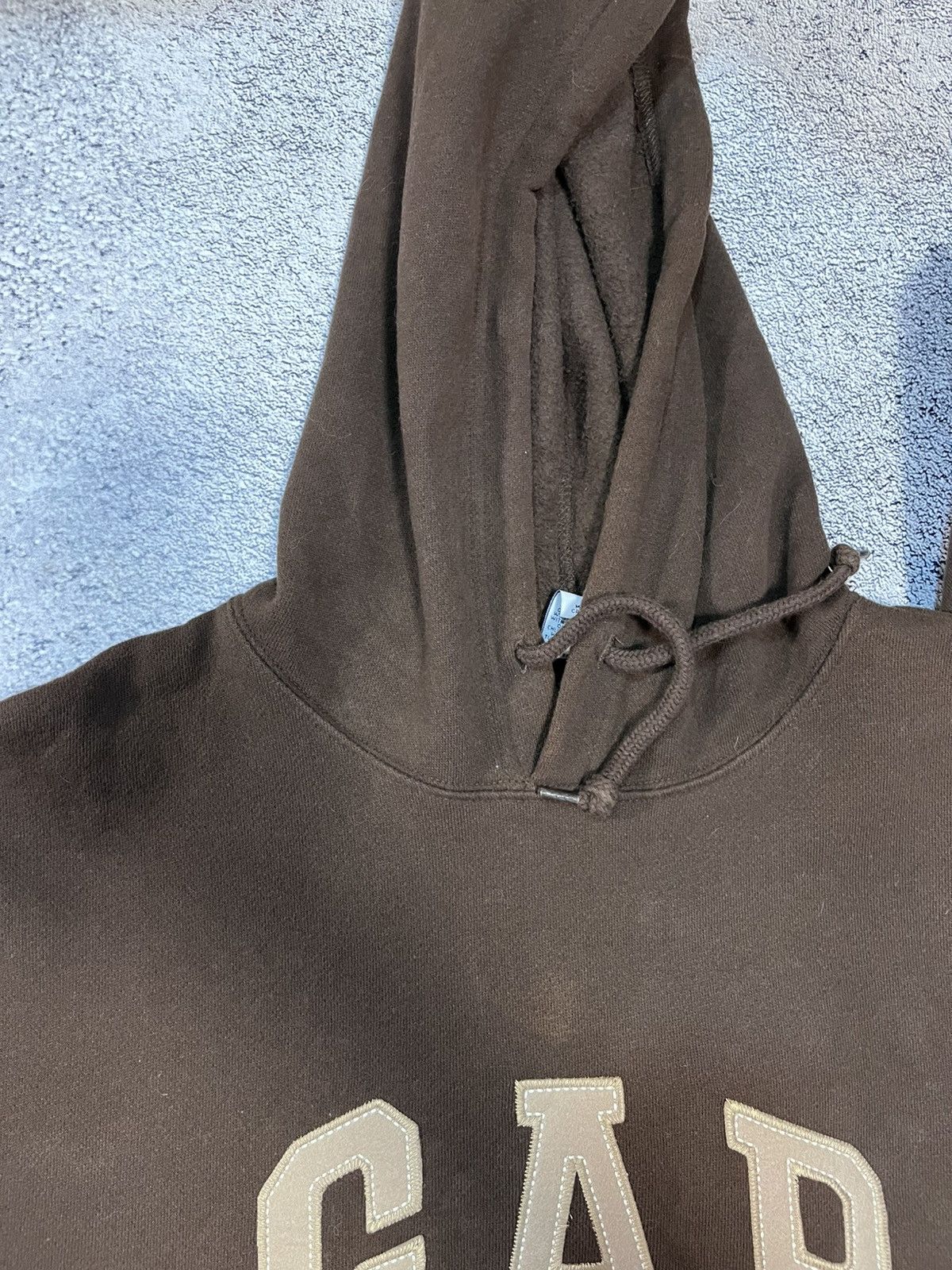 Gap GAP Logo Fleece Hoodie Brown Distressed Vintage Y2K Pullover Size US L / EU 52-54 / 3 - 12 Thumbnail