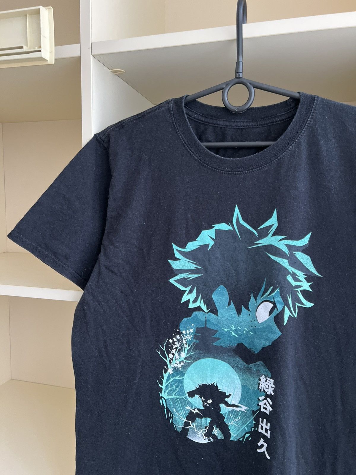 Anime Vintage My Hero Academia Anime Tee T-Shirt Size US M / EU 48-50 / 2 - 5 Thumbnail