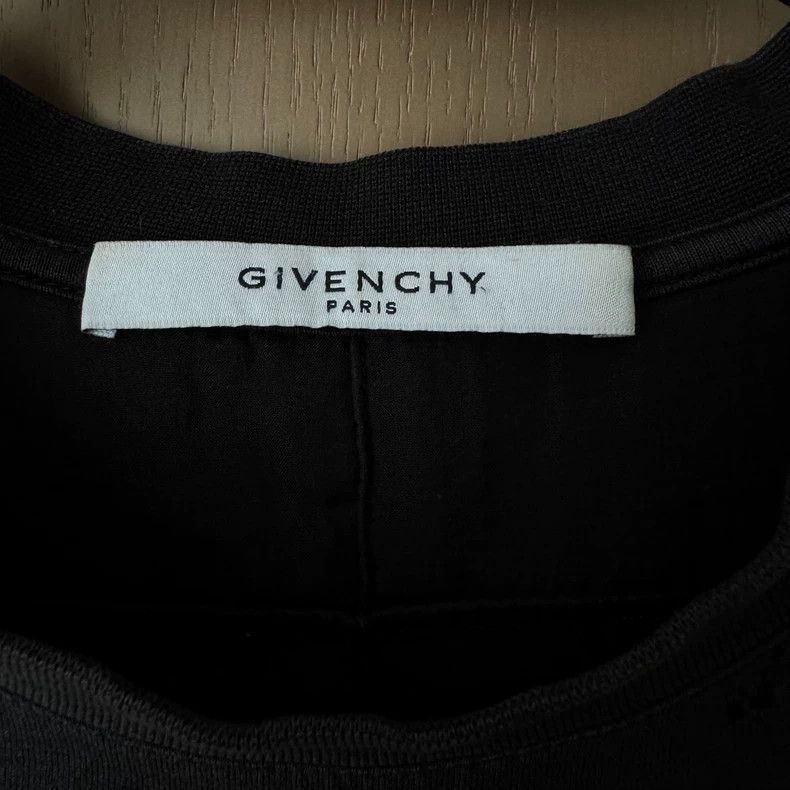 Givenchy Givenchy Best-selling classic black ripped short-sleeve, s Size US XS / EU 42 / 0 - 3 Thumbnail