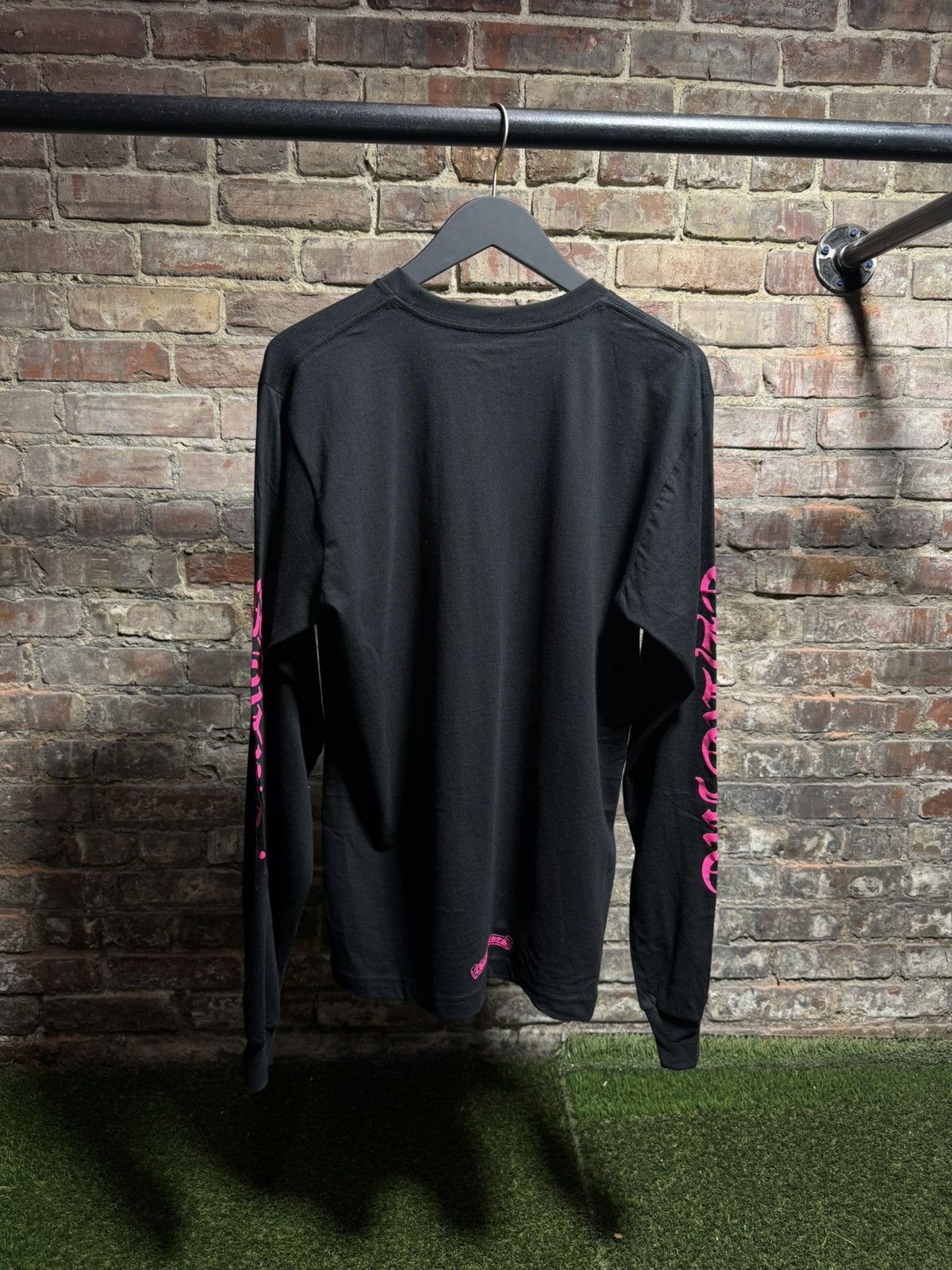 Chrome Hearts Chrome Hearts Black/Pink Neck Logo L/S Size US L / EU 52-54 / 3 - 2 Thumbnail