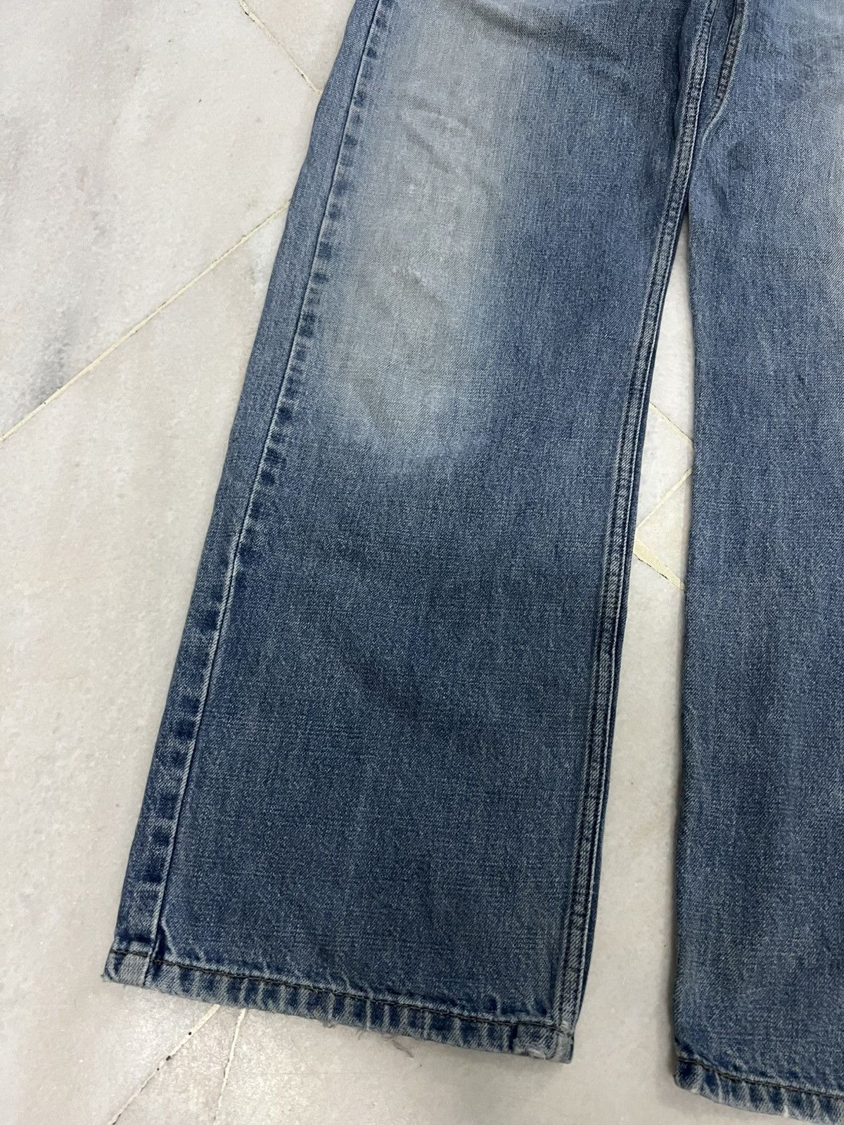 Levi's × Levi's Vintage Clothing Vintage Levis 569 Loose Straight Light Wash Jean Size US 34 / EU 50 - 4 Thumbnail