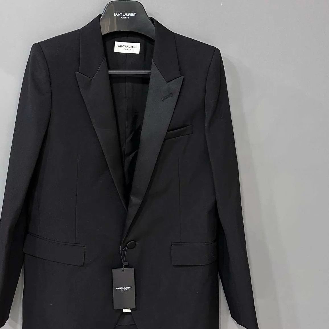Saint Laurent Paris Saint Laurent Smoking Jacket Black Size S / US 4 / IT 40 - 1 Thumbnail