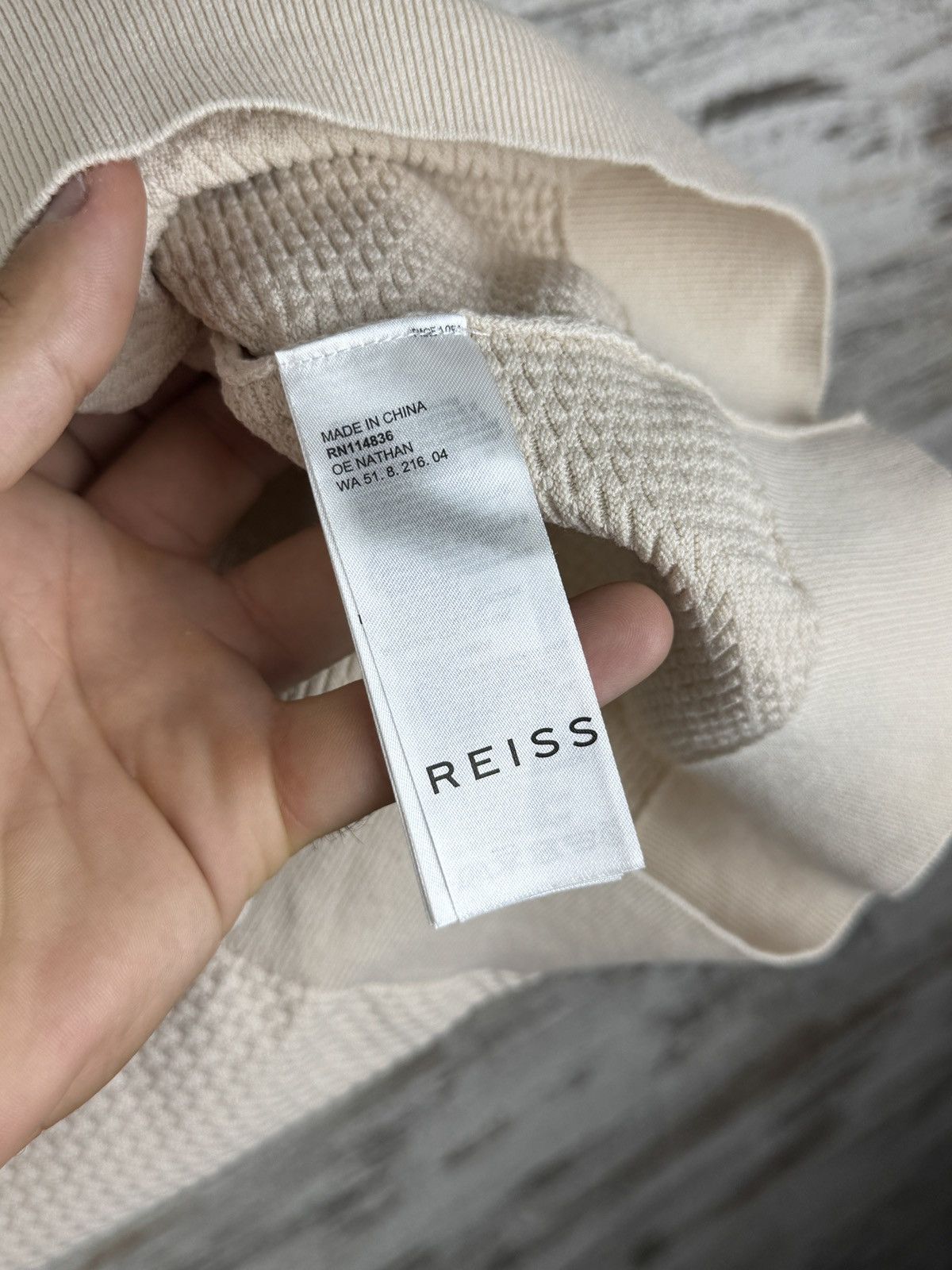Reiss Mens Reiss Polos T-shirt size M luxury beige tee Size US M / EU 48-50 / 2 - 7 Thumbnail