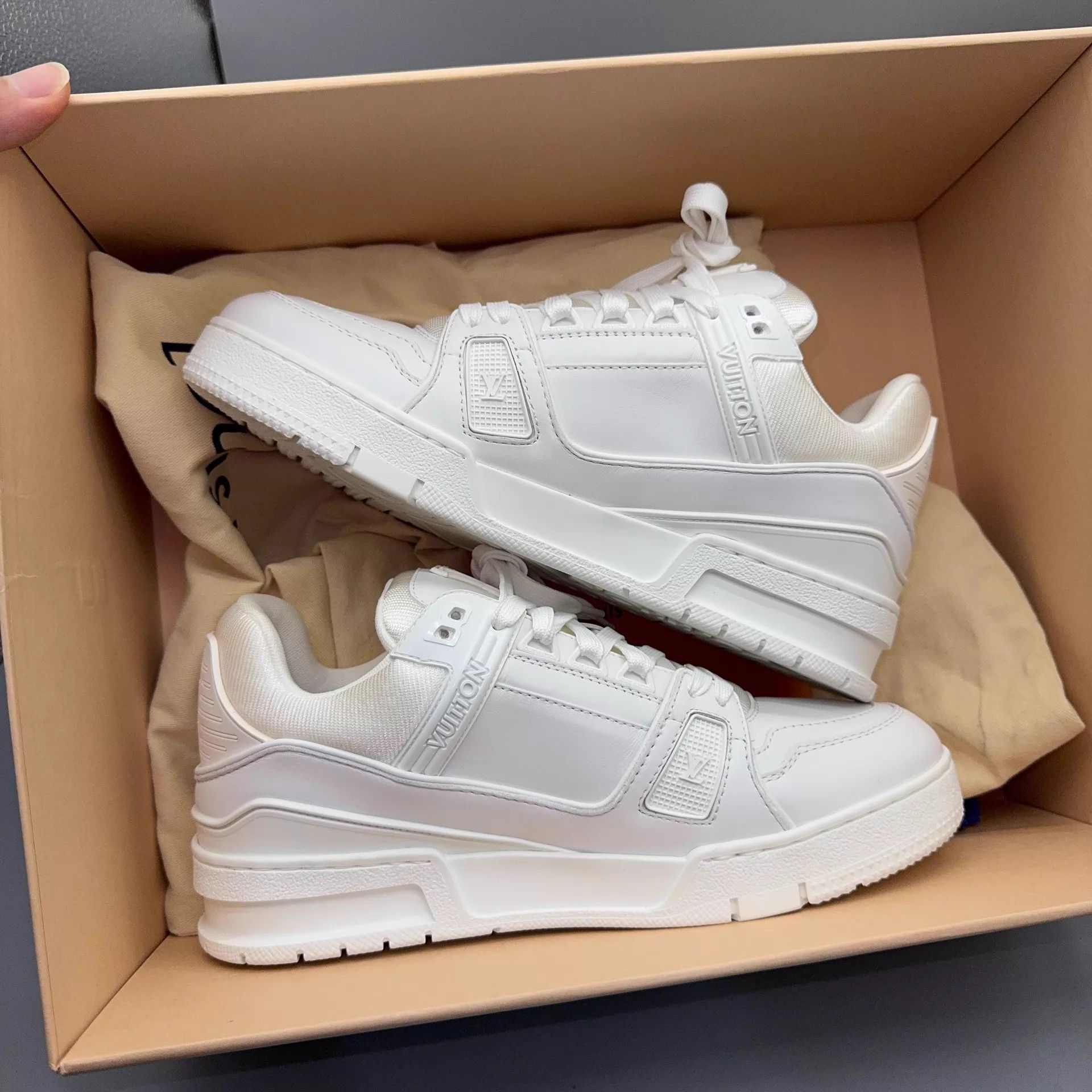 Louis Vuitton LOUIS VUITTON Trainer White 39.5 Size US 6.5 / EU 39-40 - 6 Thumbnail