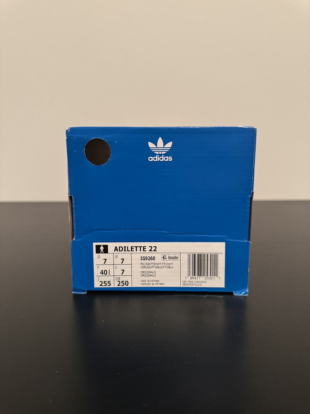 Adidas ADIDAS ADILETTE 22 SLIDES PRELOVED GREEN CLOUD WHITE Size US 7 / EU 40 - 8 Thumbnail