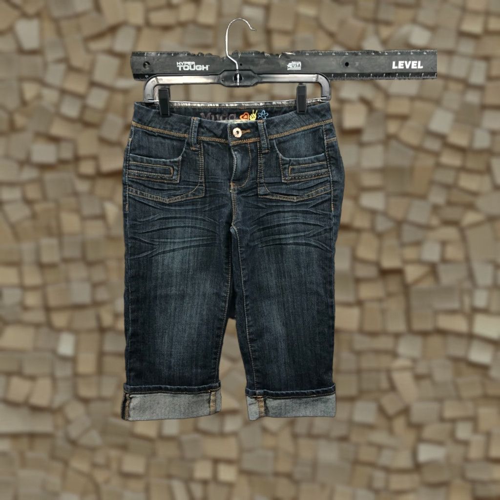 Denime Mudd Cuffed Capri Jeans Size 5 Juniors Low Rise Dark Blue Denim Womens Jeans Capri Rise 28 in Inseam 20 in Button Zipper 5-Pocket Denim Wear Blue Mudd Size 27" / US 4 / IT 40 - 1 Thumbnail