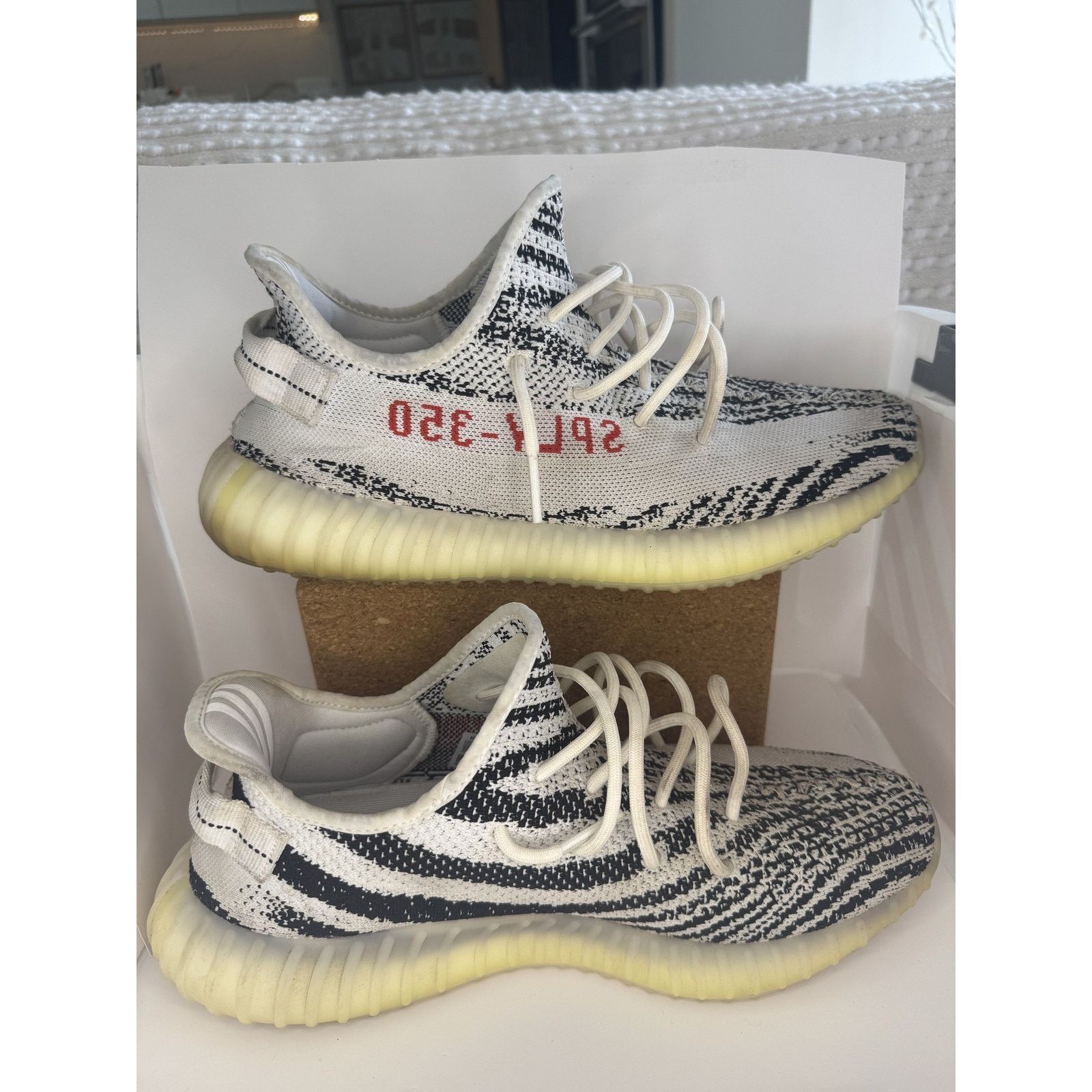 Adidas Adidas YeezyBoost 350 V2 Zebra Shoes Primeknit 2018 Sneakers Size US 12 / EU 45 - 2 Thumbnail