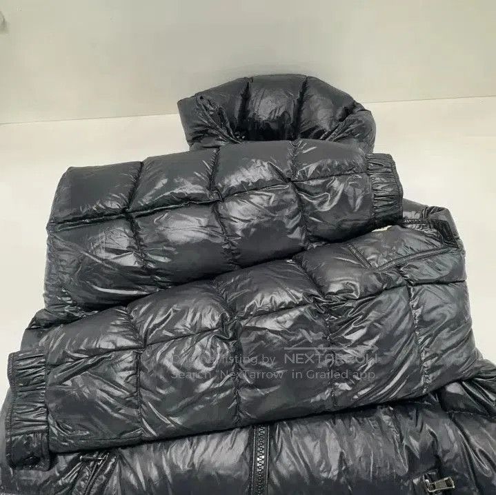 Moncler Moncler Maya Series Short Down Hooded Jacket. Size US S / EU 44-46 / 1 - 9 Thumbnail