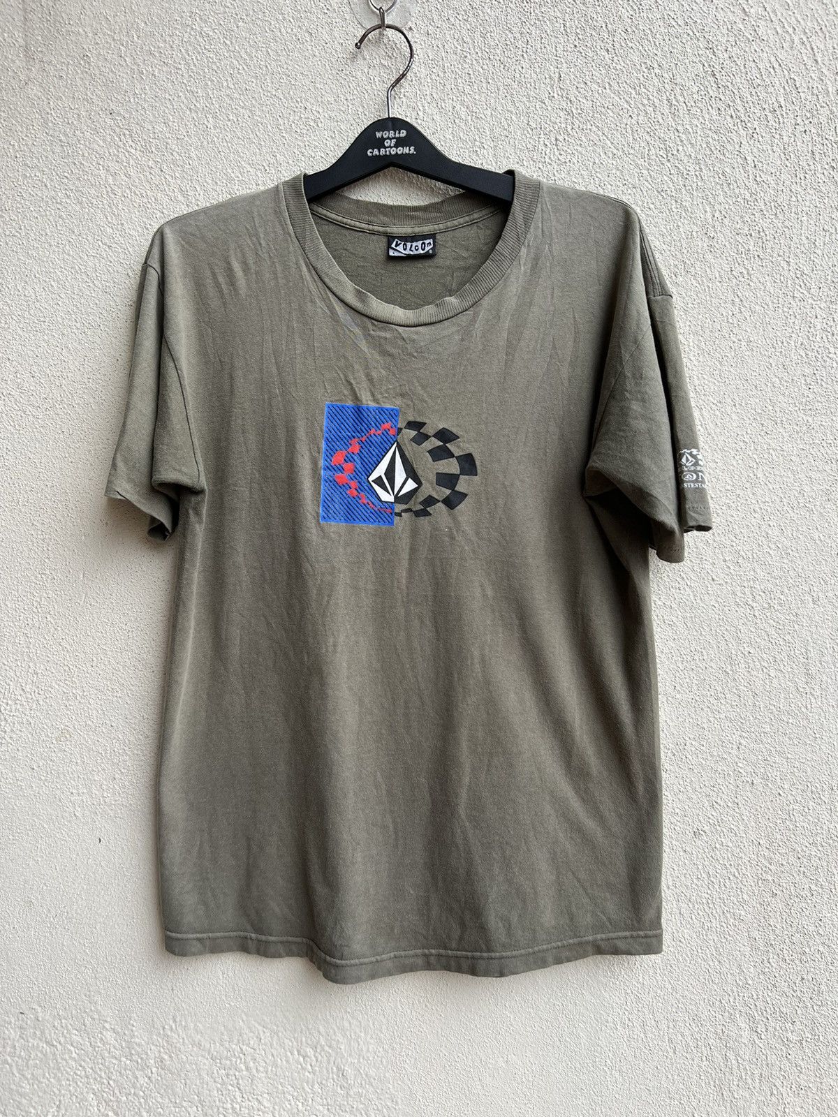 Vintage 90s Volcom Stone YouthAgainstEstablisment Sun Fade t shirt Size US L / EU 52-54 / 3 - 5 Thumbnail