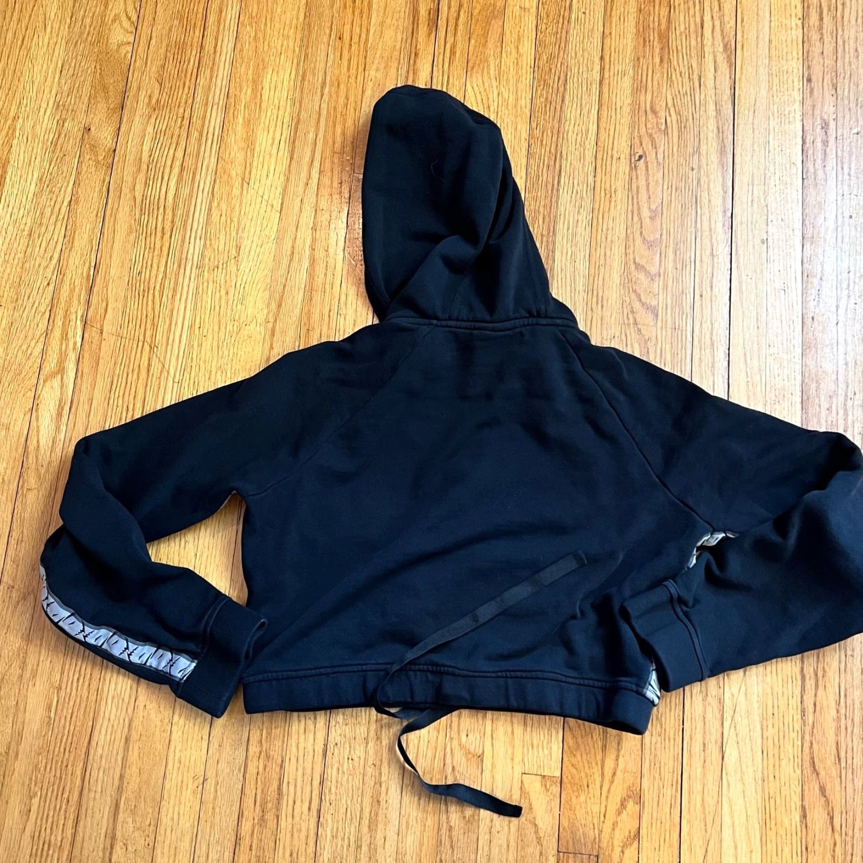 Gymshark Gymshark Hoodie Womens Small Black Crop Sweatshirt Size S / US 4 / IT 40 - 4 Thumbnail