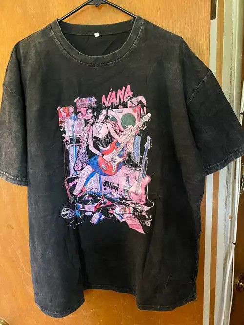 VIBE Japanese Anime Rocker Band Nana Osaki T-shirt Graphic Tees Size US L / EU 52-54 / 3 - 1 Thumbnail