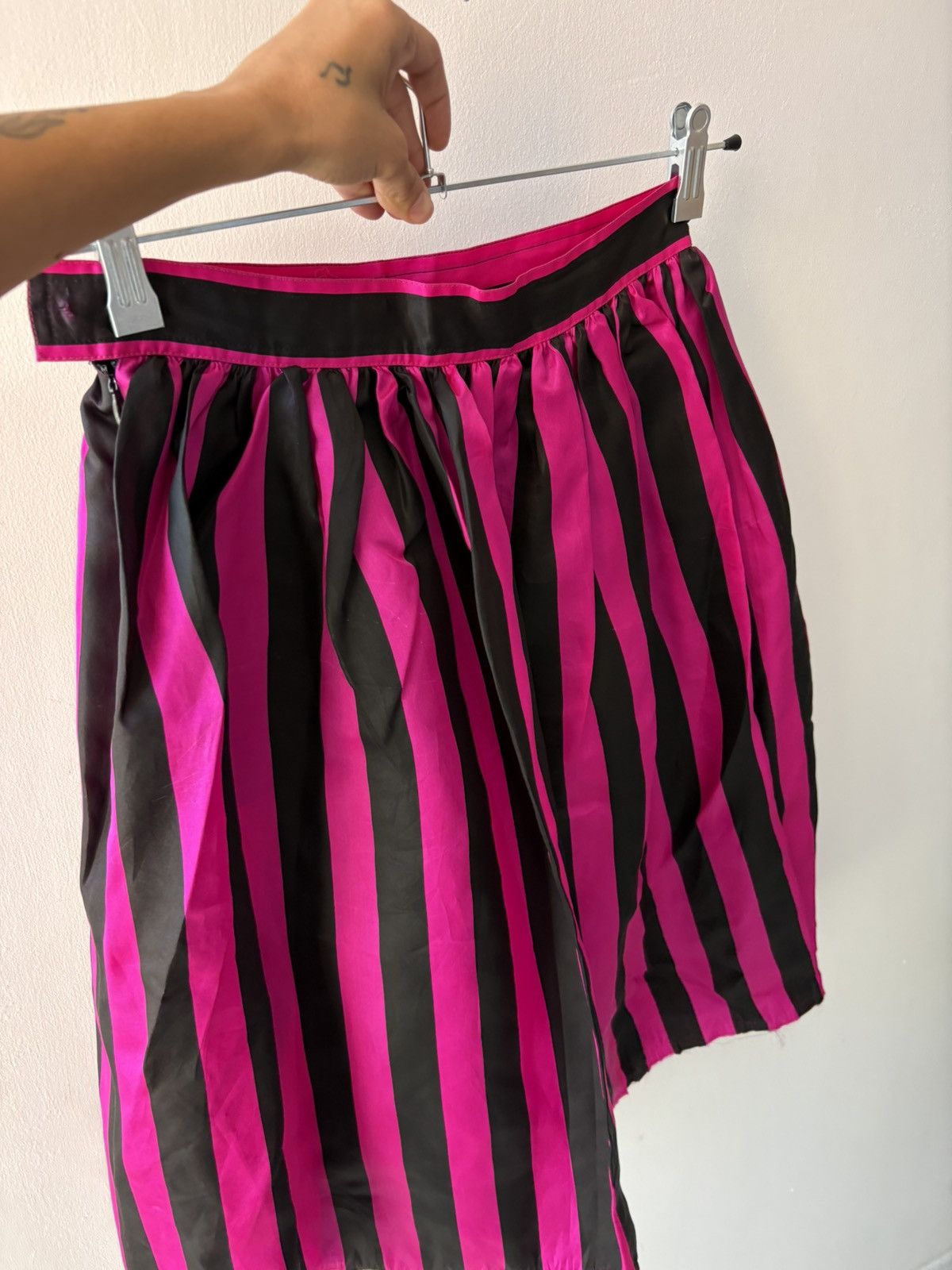 Vintage Angelo Tarlazzi silk skirt Size 25" / US 0 / IT 36 - 9 Thumbnail
