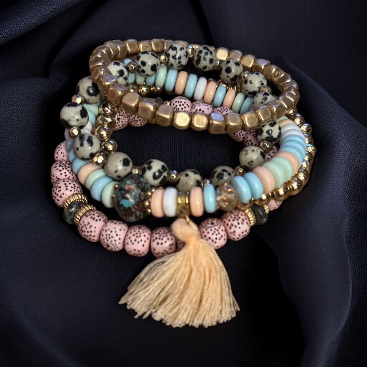 Other Multicolor beaded stretch bracelet bundle Size ONE SIZE - 1 Thumbnail