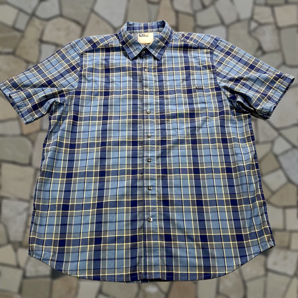 Vintage 5.11 Tactical Shirt Mens Small Blue Snap Button Up Conceal Utility Short Sleeve Plaid Regular Casual, Outdoor, Travel Mens Size US S / EU 44-46 / 1 - 1 Thumbnail