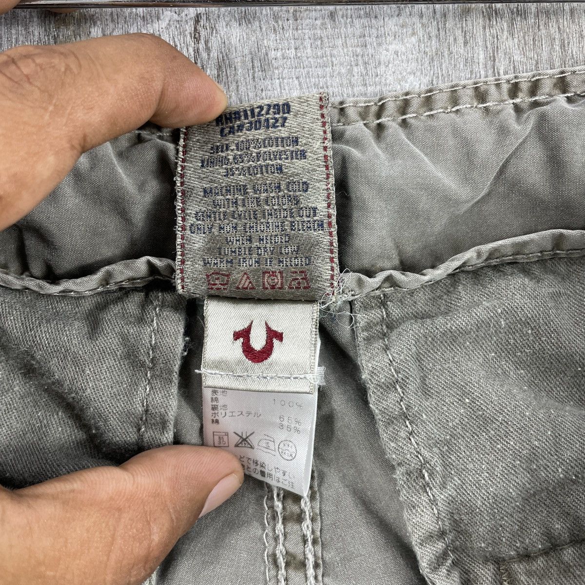 Japanese Brand Vintage Y2K True Religion Shorts Cargo Pants Size US 33 - 13 Thumbnail
