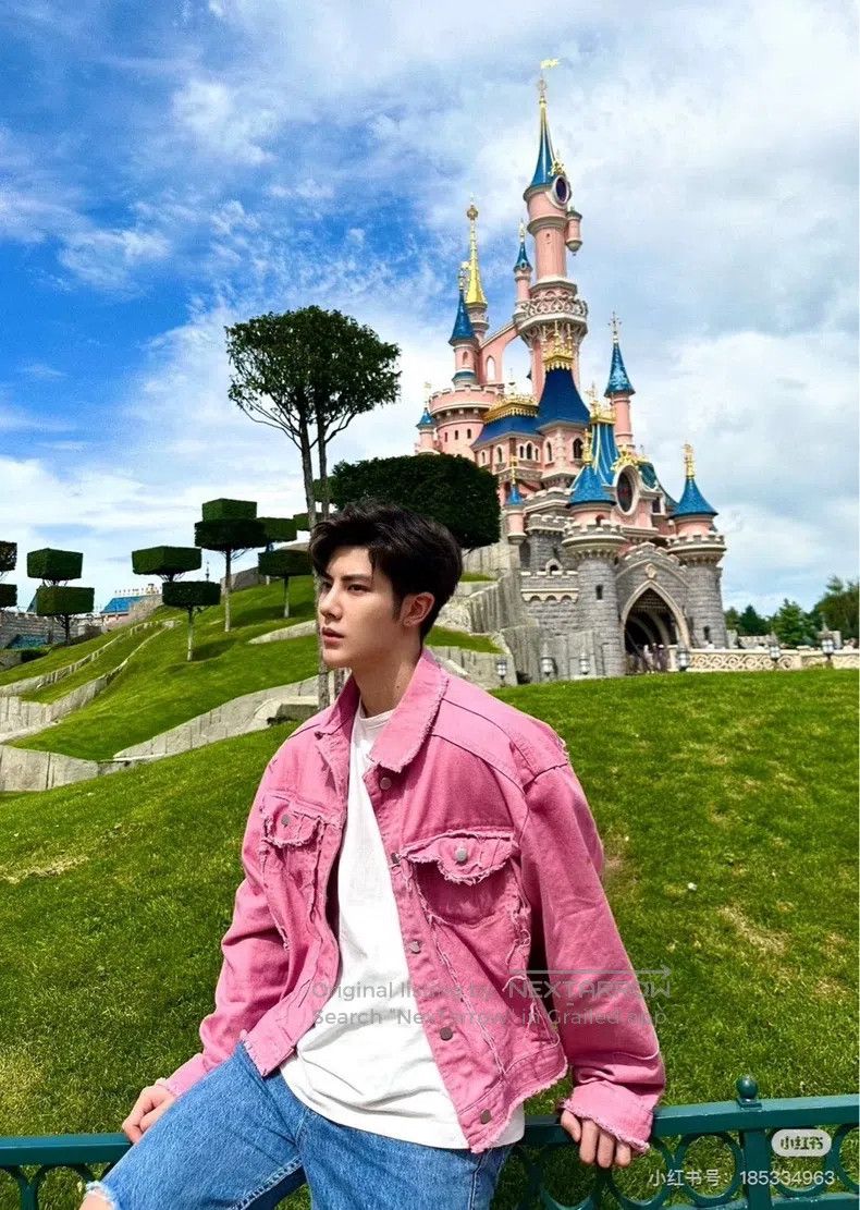 Balenciaga Balenciaga Pink denim jacket Size US M / EU 48-50 / 2 - 6 Thumbnail