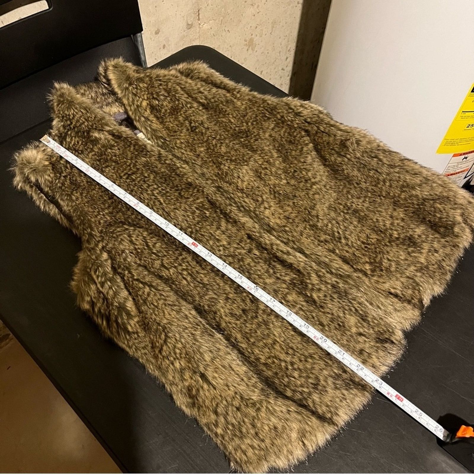 Abercrombie & Fitch Abercrombie & Fitch Women's Sz L Faux Fur Brown Vest Lined Size L / US 10 / IT 46 - 6 Thumbnail
