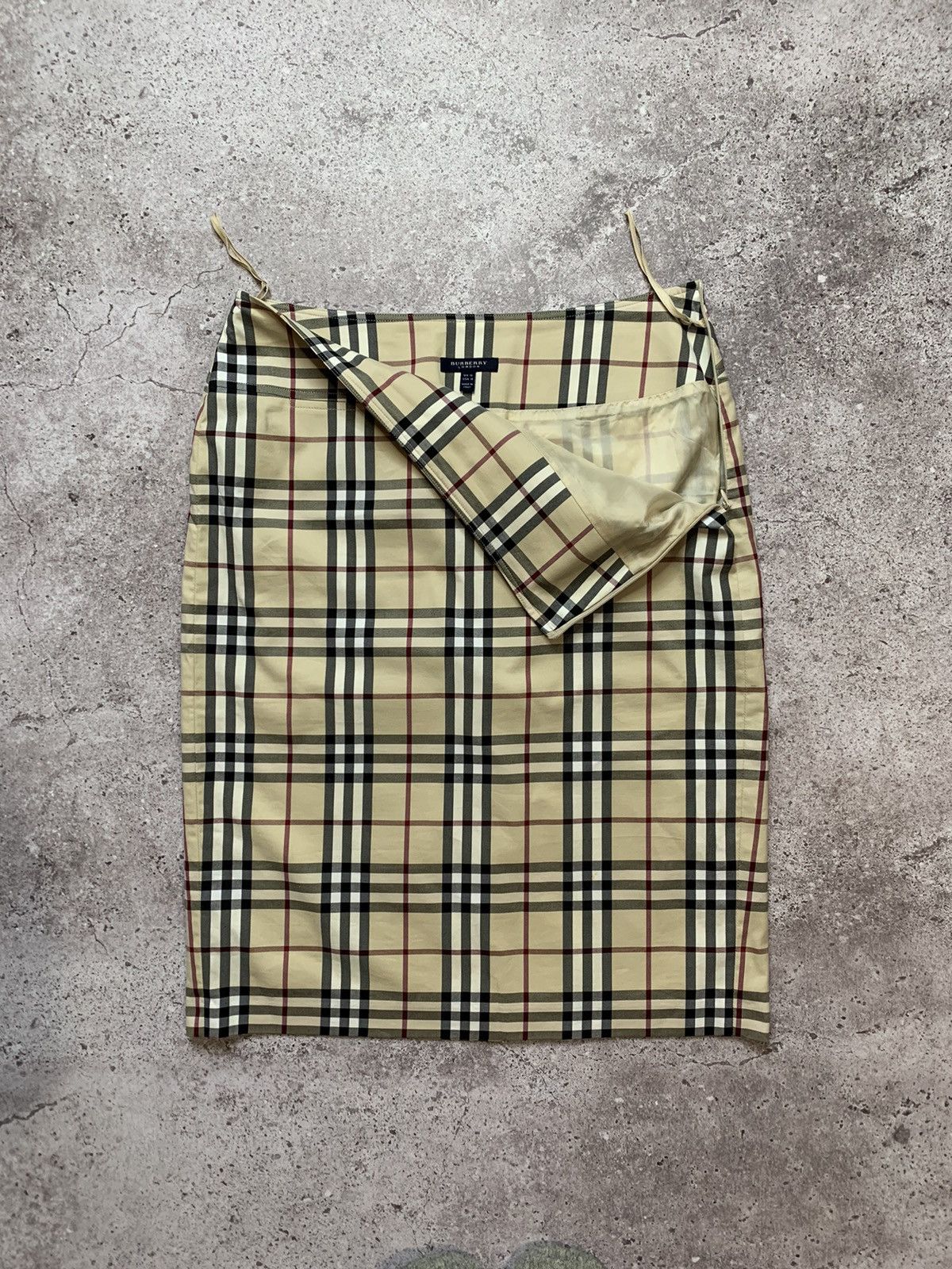Burberry × Vintage Vintage Burberry Skirt Nova Check women Size 32" / US 10 / IT 46 - 1 Thumbnail