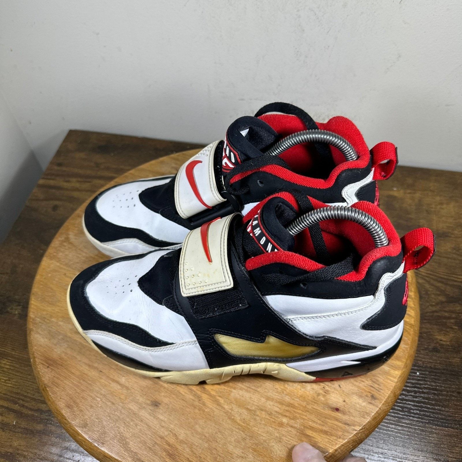 Nike Nike Air Diamond Turf 2017 49ers 309434-105 Mens Size 8 Size US 8 / EU 41 - 3 Thumbnail