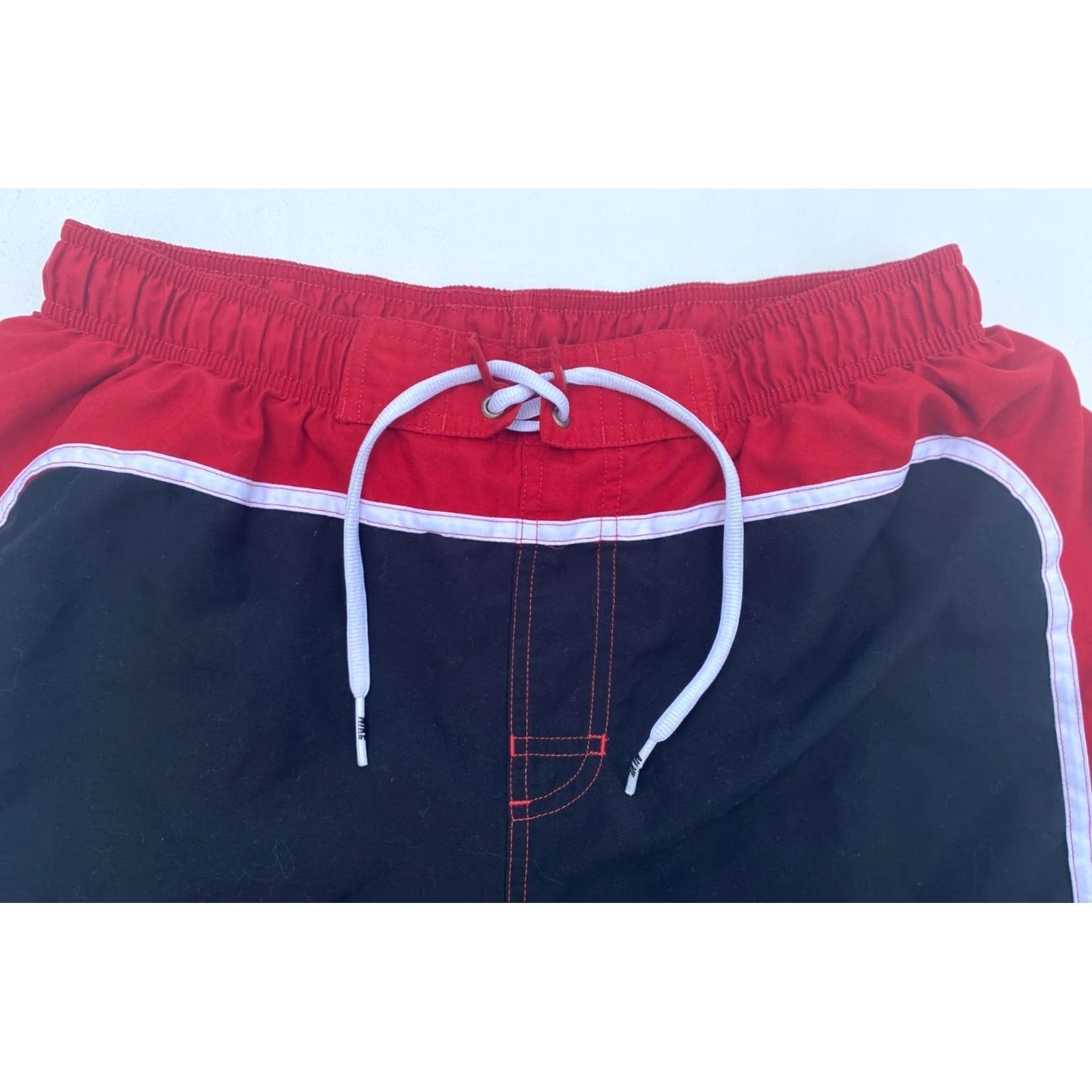 Nike Nike Men's Vintage Y2K Swim Shorts Sz L Black Red - Lined Bottom Beach 100% Polyester Swimsuit Bottoms Vintage Nike Mens Swim Shorts L Beach Theme Size US 33 - 3 Thumbnail
