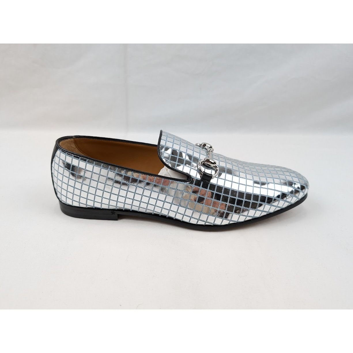 Gucci o1rshd1 Crispy Loafers in Silver Size US 9 / EU 42 - 1 Thumbnail