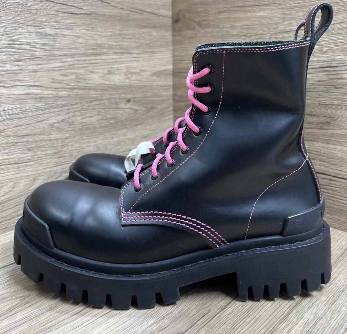 Balenciaga Balenciaga Strike Lace-up Black & Ankle Boots J41 Size US 8 / IT 38 - 1 Thumbnail