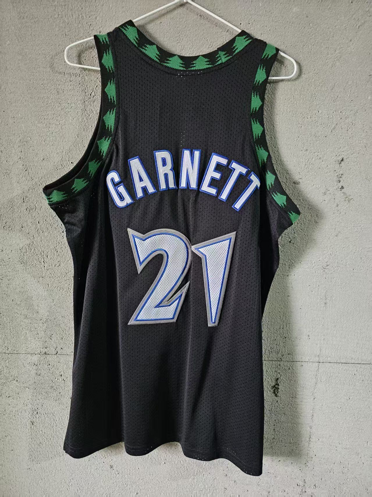 NBA Timberwolves #21 Kevin Garnett Jersey Double Stitched Size US M / EU 48-50 / 2 - 2 Thumbnail