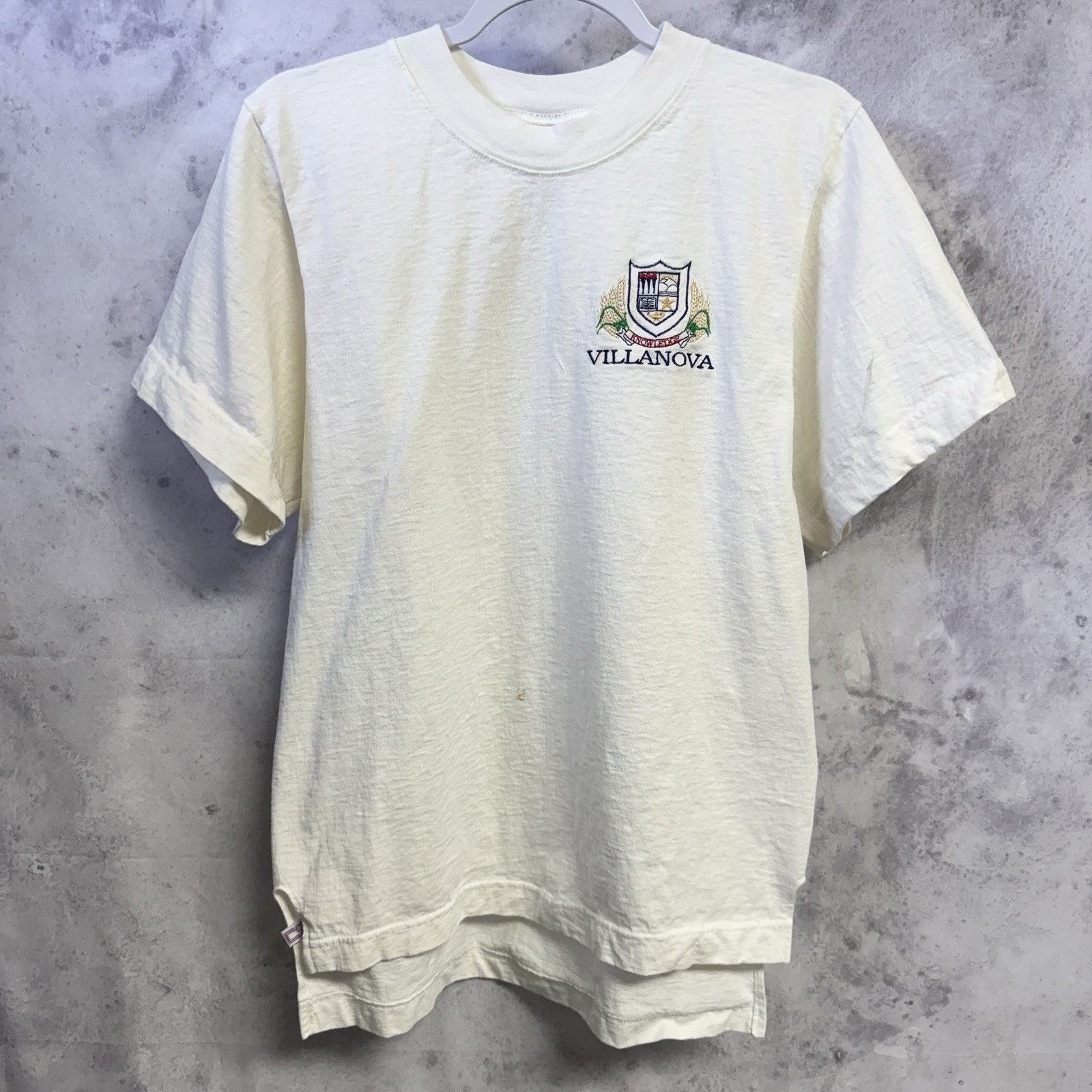 Vintage Vintage 90s Villanova T Shirt Mens Medium 19x25.5 White Embr Size US M / EU 48-50 / 2 - 2 Thumbnail