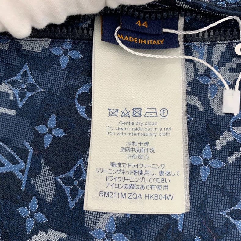 Louis Vuitton Louis Vuitton Blue logo full print hooded zip-up jacket Size US S / EU 44-46 / 1 - 6 Thumbnail