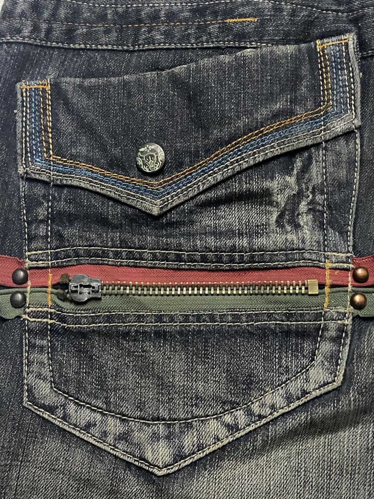 Japanese Brand Japanese Brand Memory Buckle Back Baggy Evisu Style Jeans Size US 35 - 12 Thumbnail