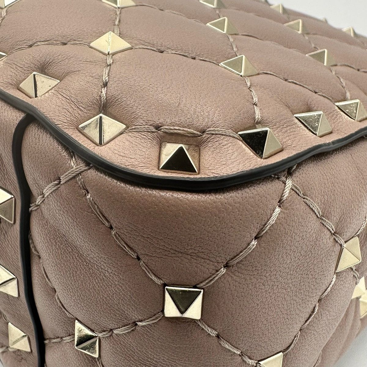 Valentino Valentino Garavani Rockstud Spike Bag in Beige Leather Size ONE SIZE - 6 Thumbnail