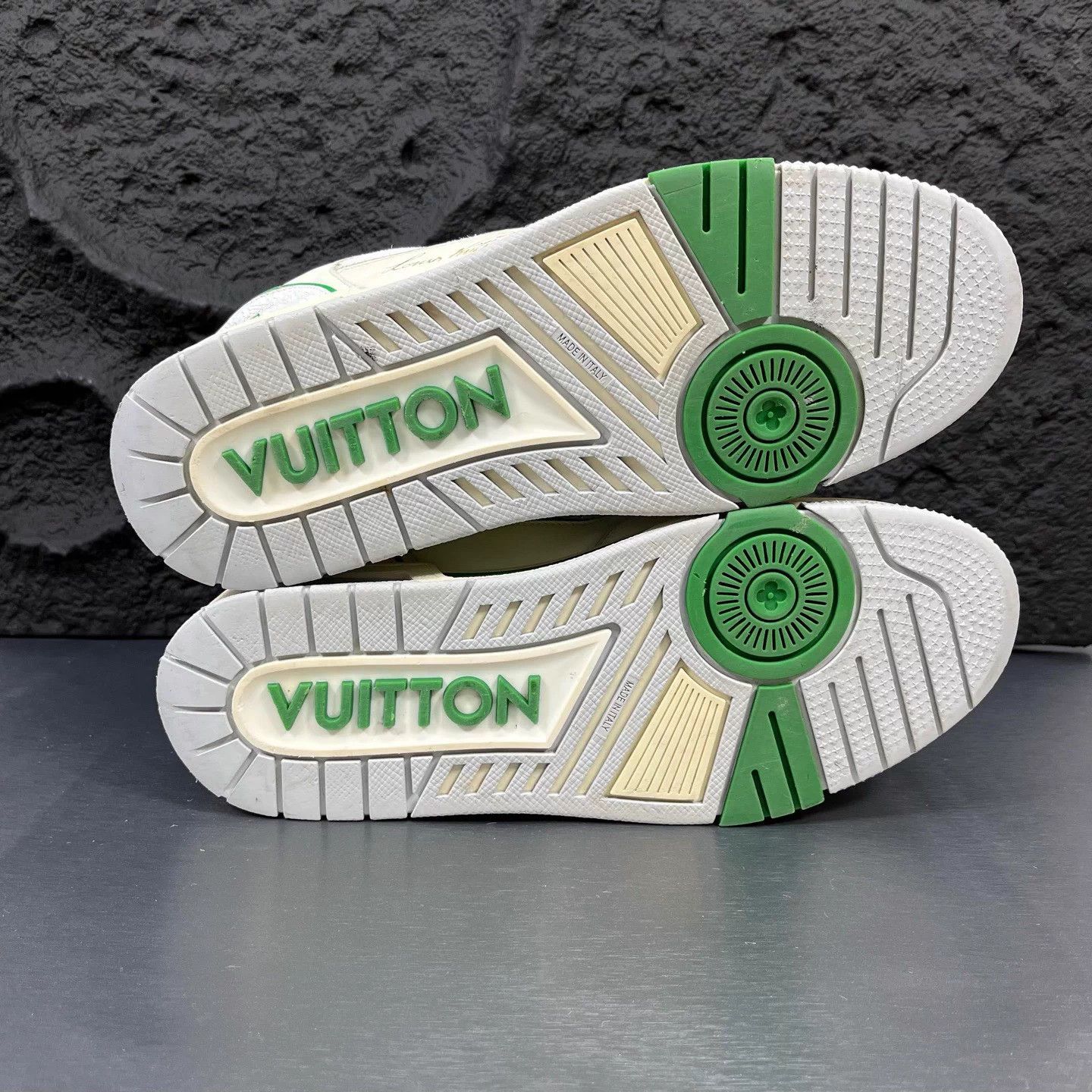 Louis Vuitton LV Trainer White Green Velcro UK7.5/41.5 95 New Size US 7.5 / EU 40-41 - 6 Thumbnail