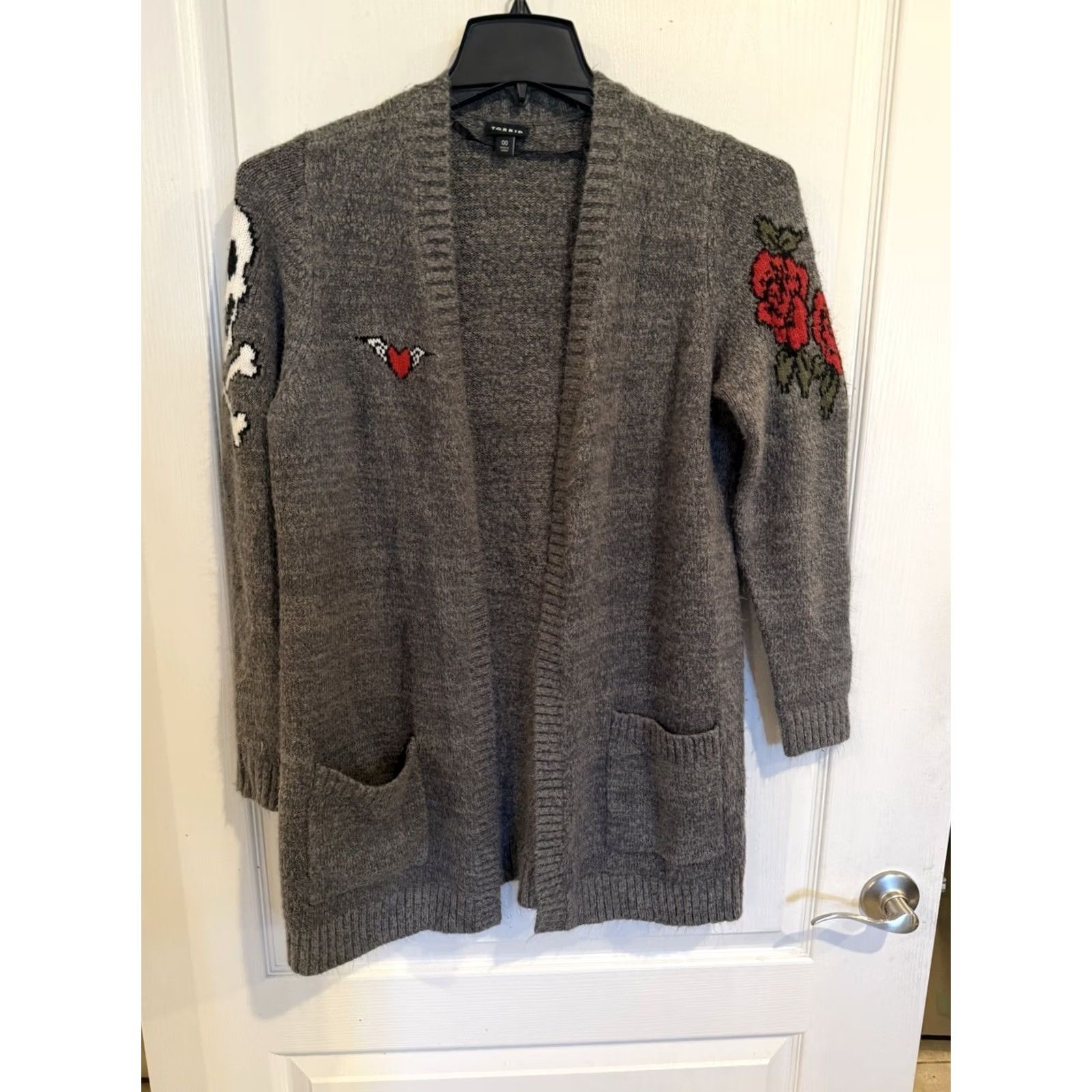 Torrid Torrid Cardigan Women Skull Rose Open Front Gray L Large Sweater Size L / US 10 / IT 46 - 3 Thumbnail