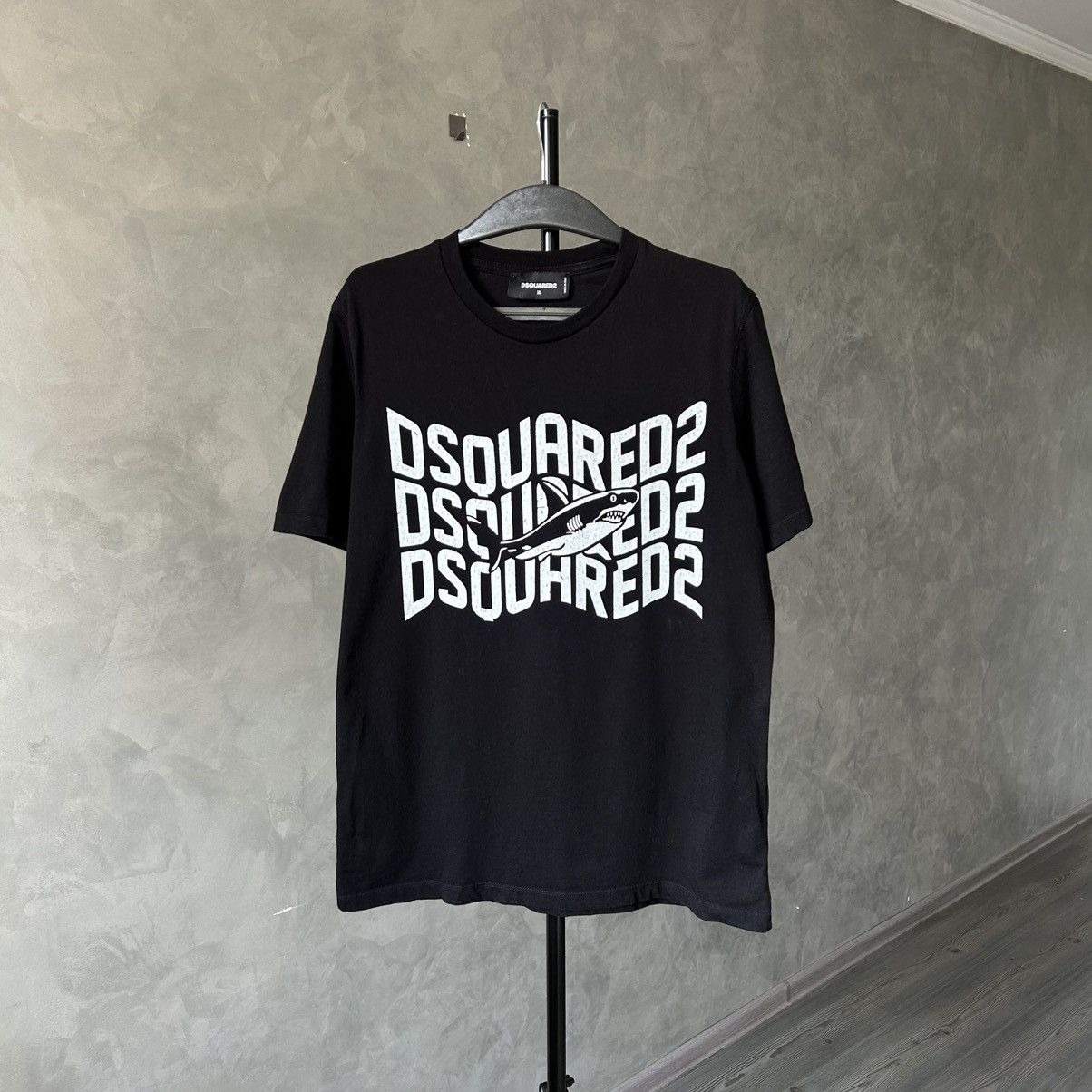 Dsquared2 Dsquared2 Shark Motif Logo Print T Shirt Xl Size US XL / EU 56 / 4 - 2 Thumbnail