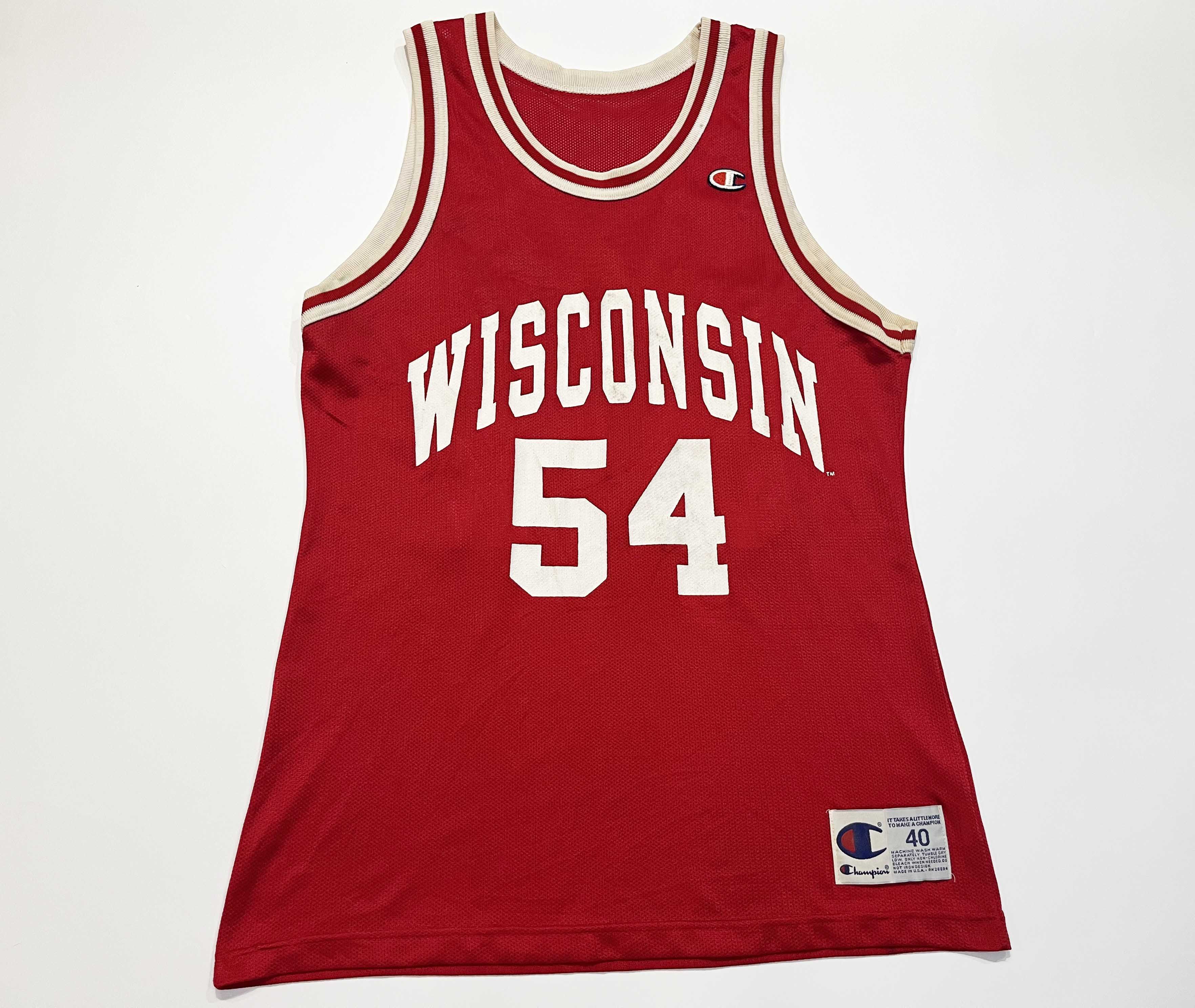 Champion Vintage Champion Wisconsin Badgers #54 Basketball Jersey Size US M / EU 48-50 / 2 - 1 Thumbnail