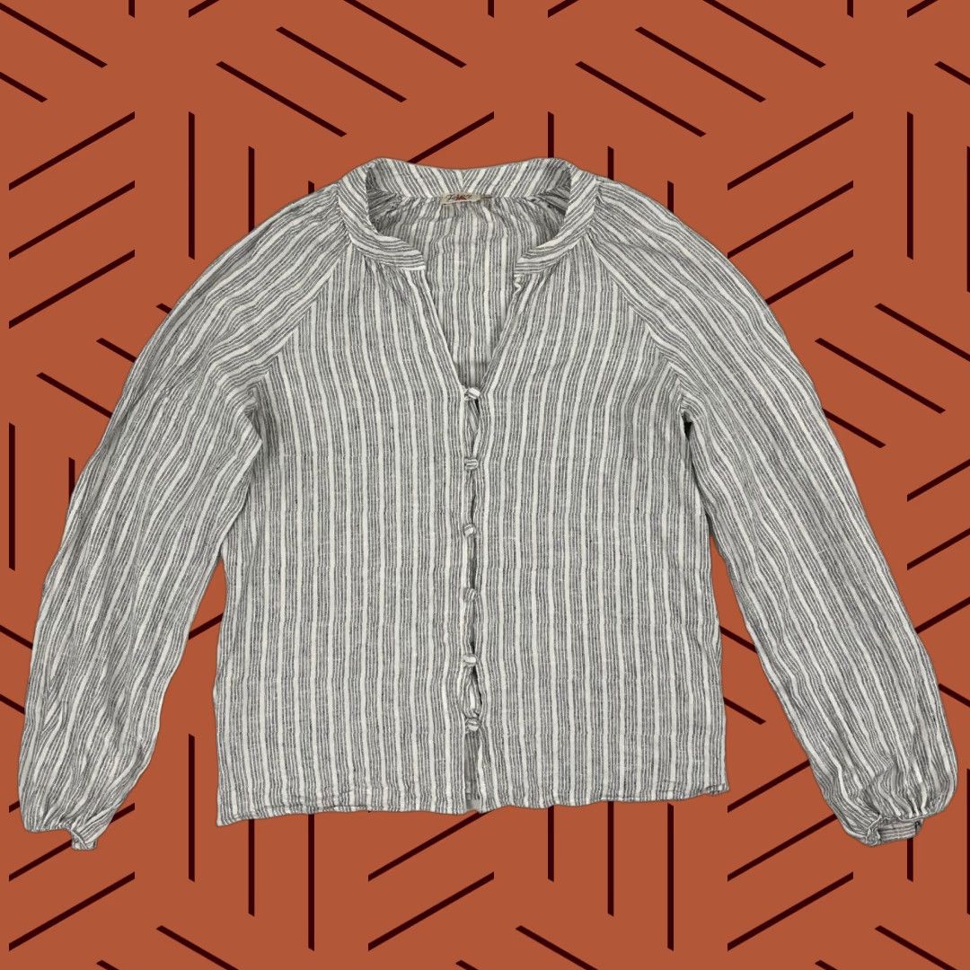 Faherty Faherty Button Up Shirt Womens XS Linen Peasant Striped Casual Sleeve 3/4 White V-Neck Button-Down Casual Shirt Men or Women? Size XS / US 0-2 / IT 36-38 - 1 Thumbnail