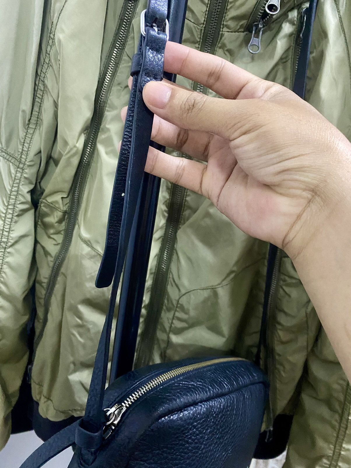 Balenciaga Balenciaga Everyday Calfskin Leather sling bag Size ONE SIZE - 4 Thumbnail