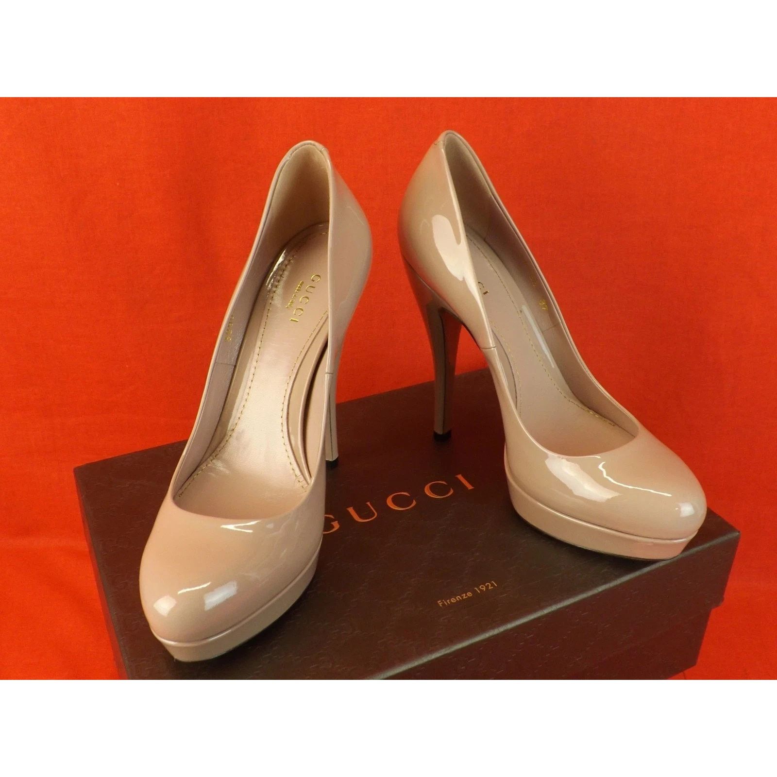 Gucci GUCCI NUDE BEIGE PATENT LEATHER LISBETH PUMPS #309995 39.5 Size US 9.5 / IT 39.5 - 6 Thumbnail