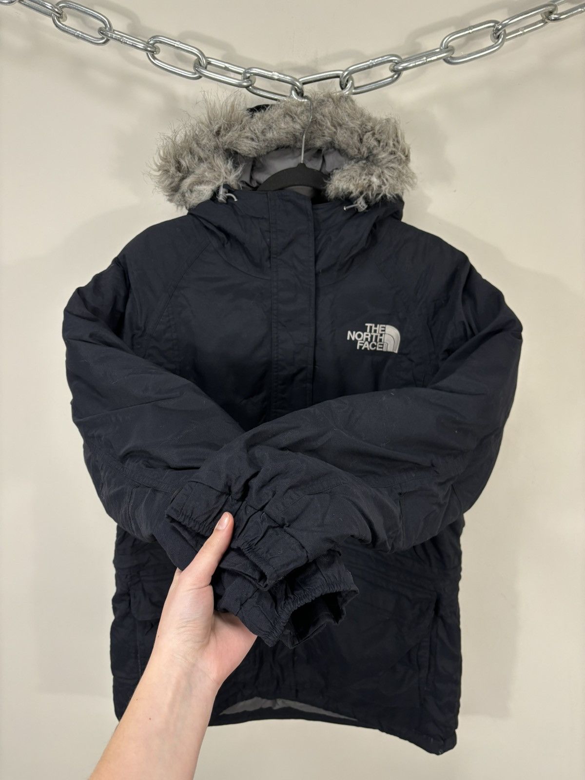 The North Face The North Face McMurdo Women’s Fur Hooded Black Down Jacket Size M / US 6-8 / IT 42-44 - 11 Thumbnail