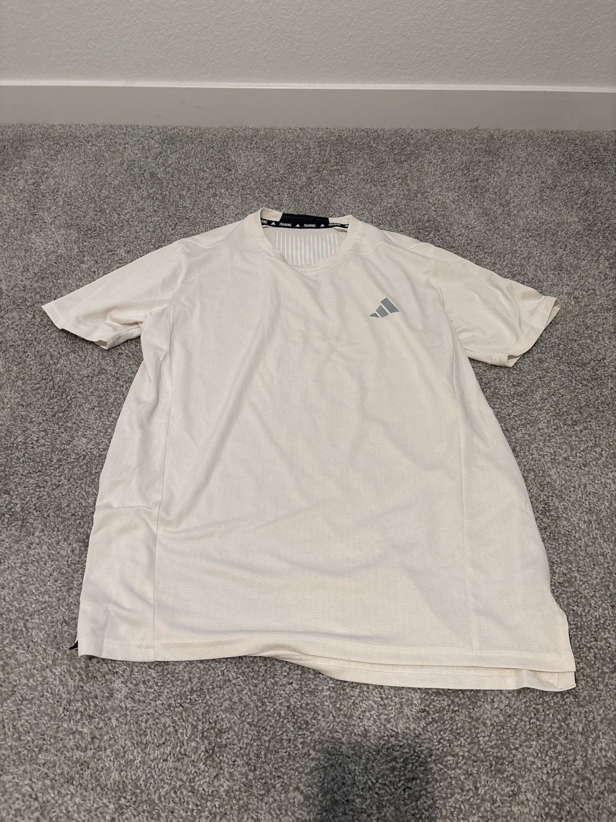 Adidas Adidas Creme White Activewear Shirt Size Large Size US L / EU 52-54 / 3 - 1 Thumbnail