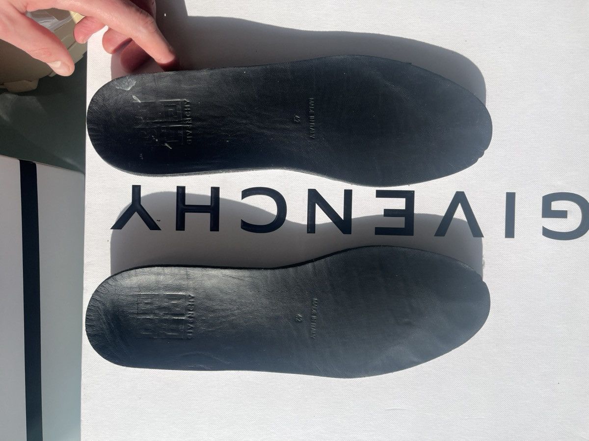 Givenchy Givenchy “monumental” Size US 9 / EU 42 - 2 Thumbnail