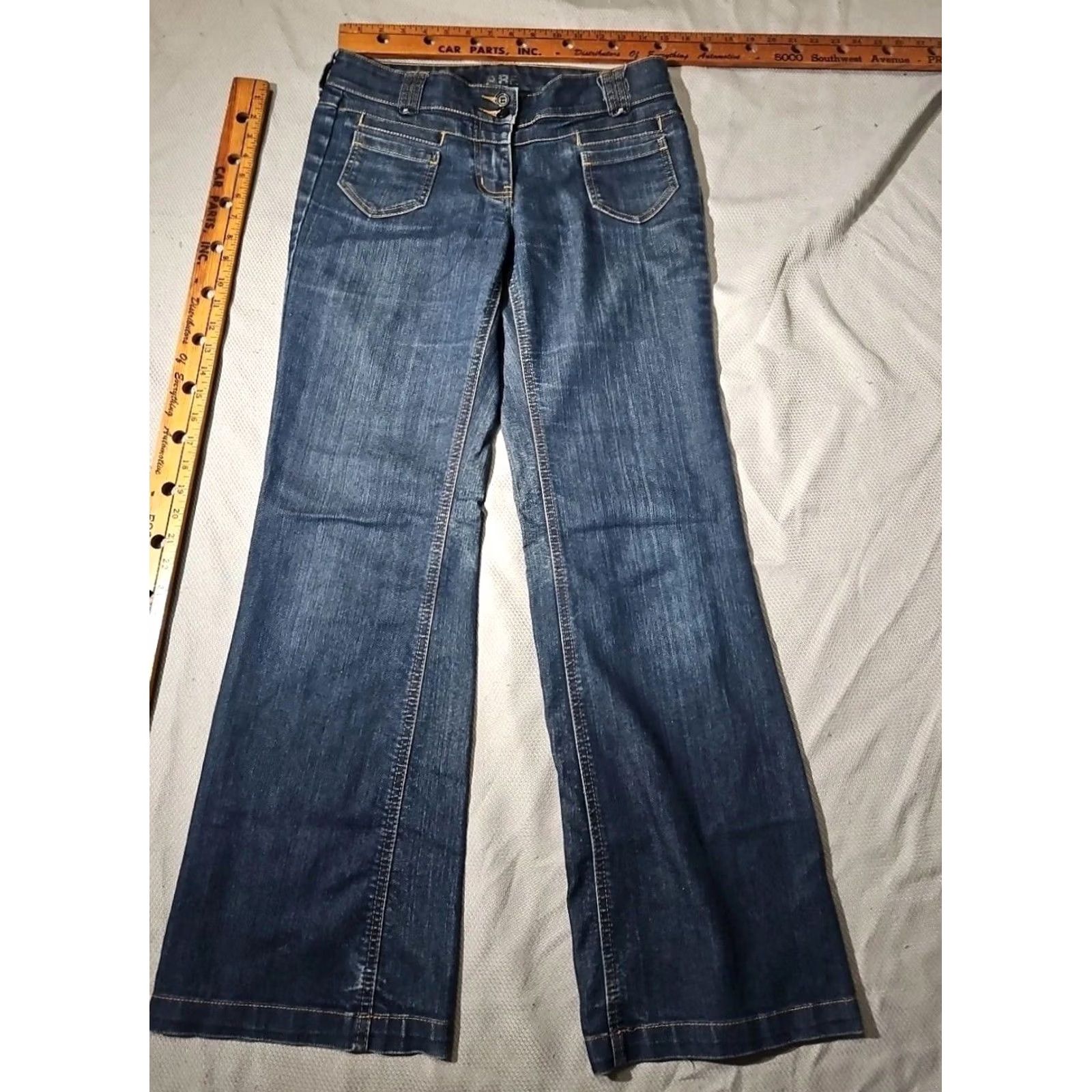 Vintage VINTAGE? No — New York & Company Jeans Womens Sz 4 Blue Flare Leg Mid Rise Stretch Denim Pants (Relaxed, 5-Pocket, Dark Wash) Mens? Womens? Size 27" / US 4 / IT 40 - 2 Thumbnail