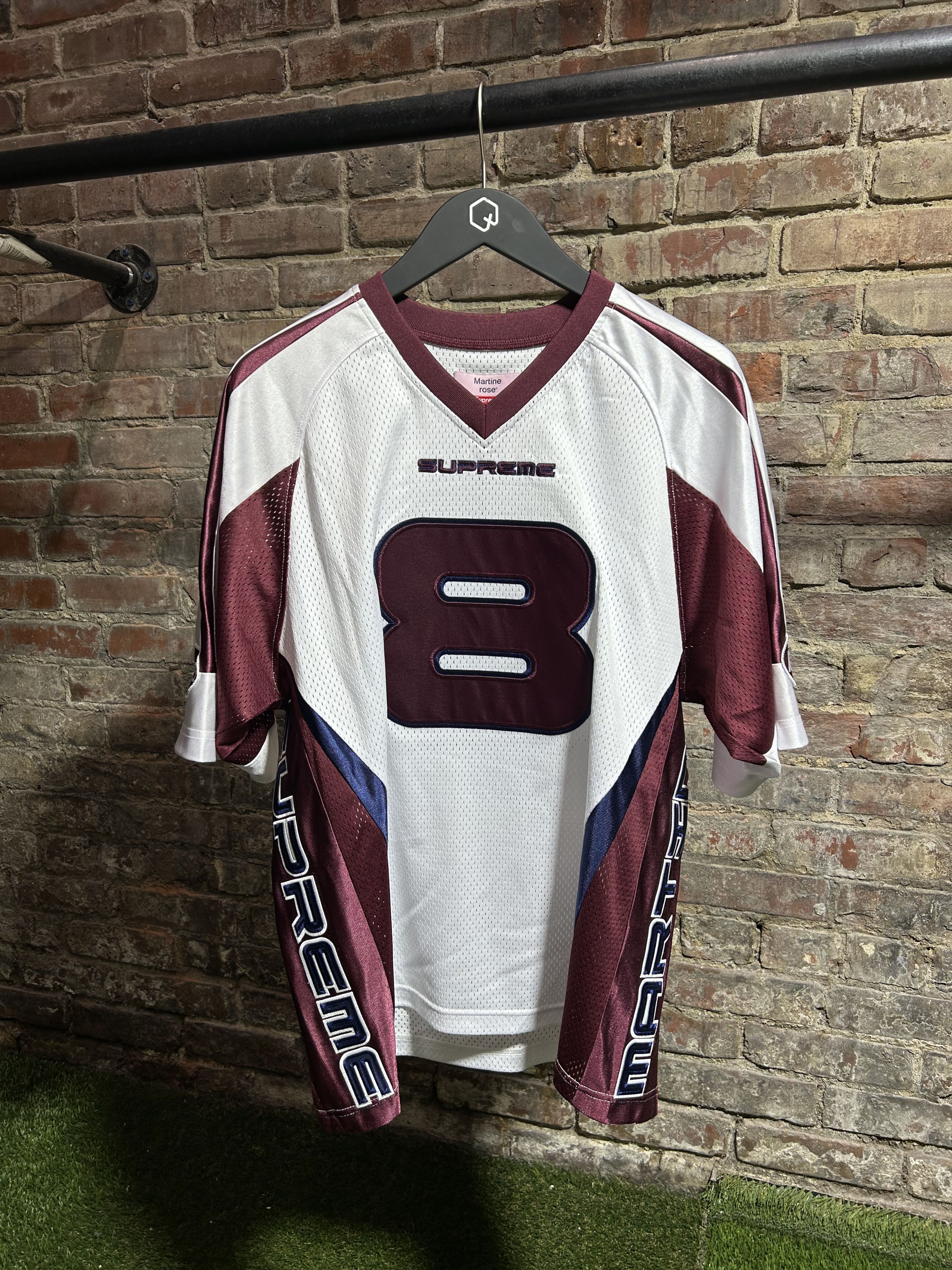 新品 Supreme Martine Rose Football Jersey Supreme Martine Rose Football Jersey (FW24) - $158