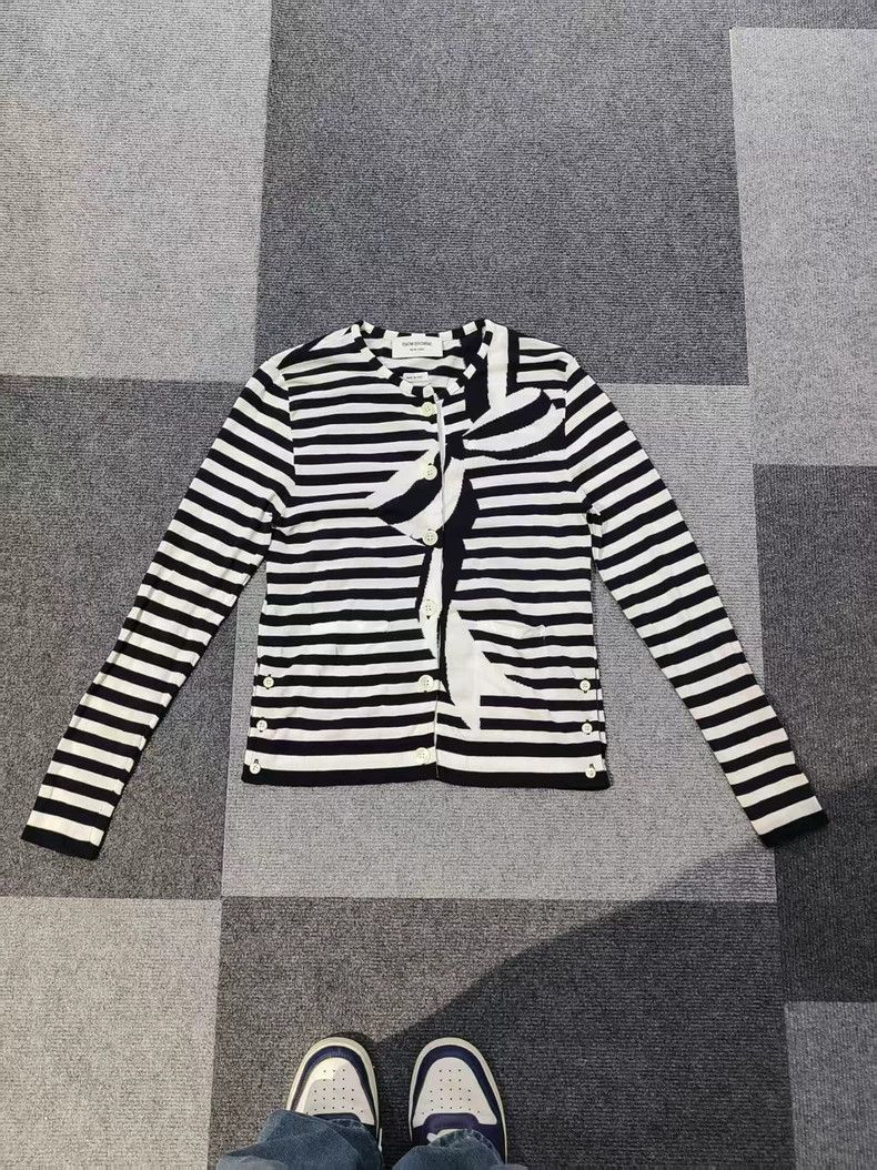 Thom Browne Thom Browne White and black striped long sleeves Size S / US 4 / IT 40 - 1 Thumbnail