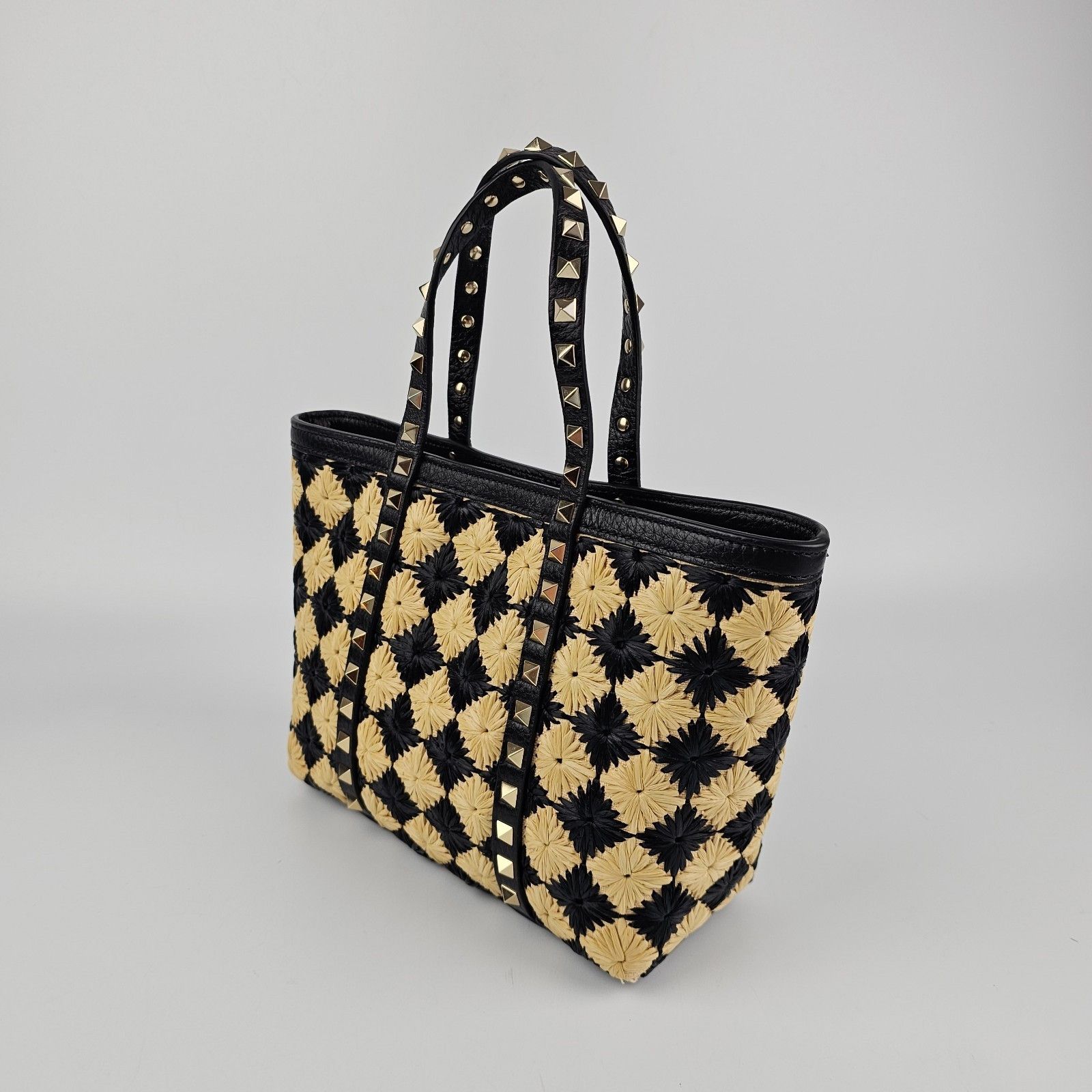Valentino VALENTINO GARAVANI Rockstud Spike Shopper Black Yellow Raffi Size ONE SIZE - 7 Thumbnail