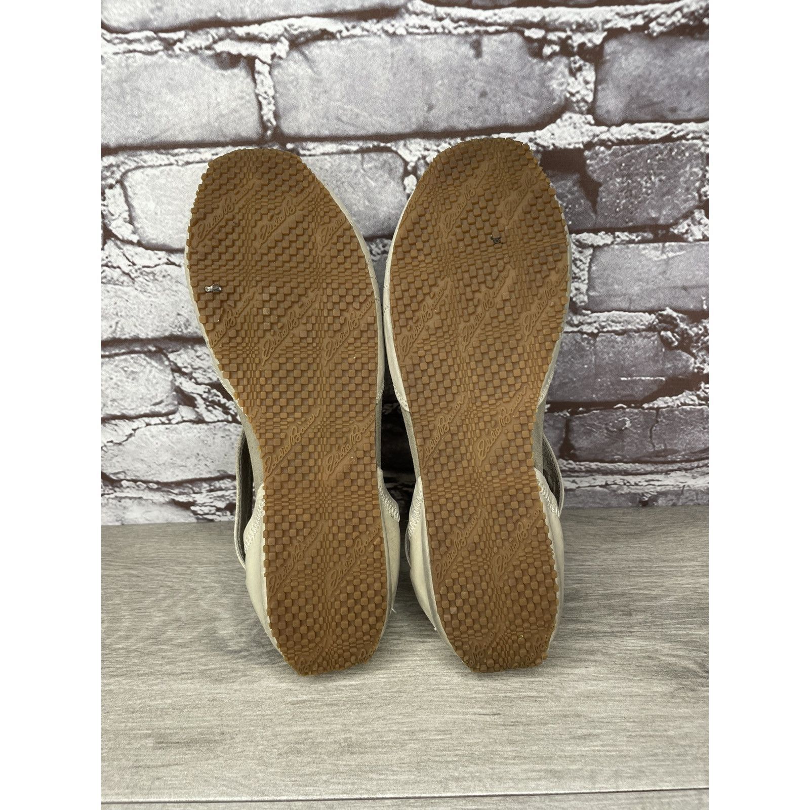 Eddie Bauer Eddie Bauer Beige Ivory Leather Closed Clogs Athletic Shoes Size US 10 / IT 40 - 19 Thumbnail